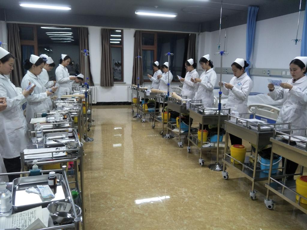 医学技术学院举办护理技能大赛 医学技术学院举办护理技能大赛