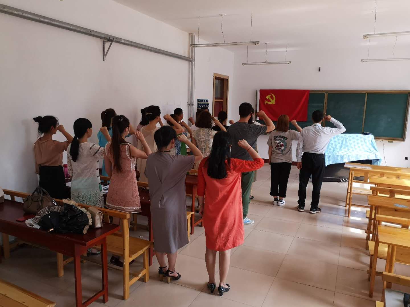 师范学院积极组织“庆七一”主题党日活动 师范学院积极组织“庆七一”主题党日活动